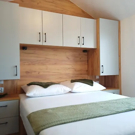 Przystan Na Grapie Újbéla